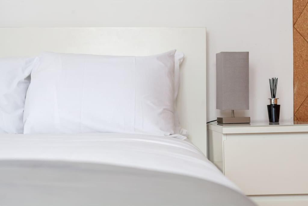 Spacious Retreat 2-Bed In Popular Camden Town Londen Buitenkant foto